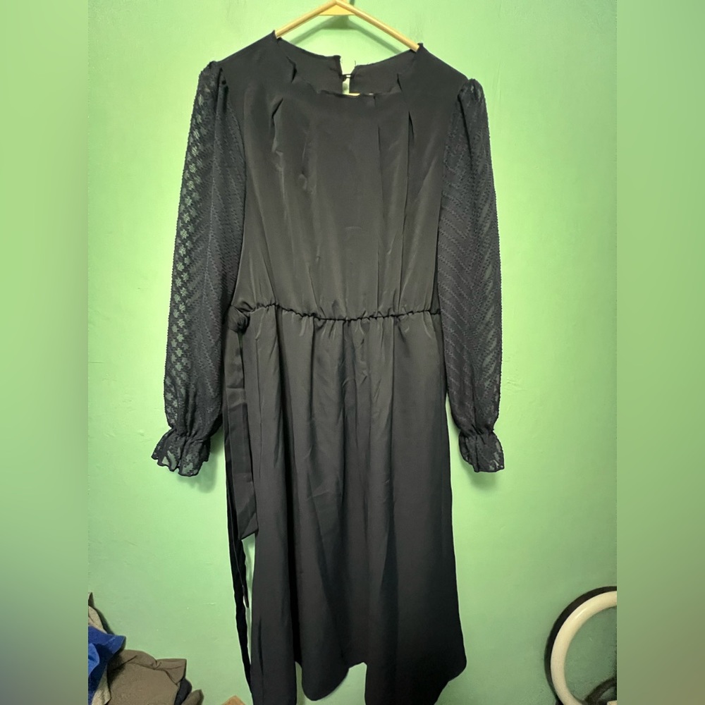 Bloomchic size 10 midi dress, dark blue New tags